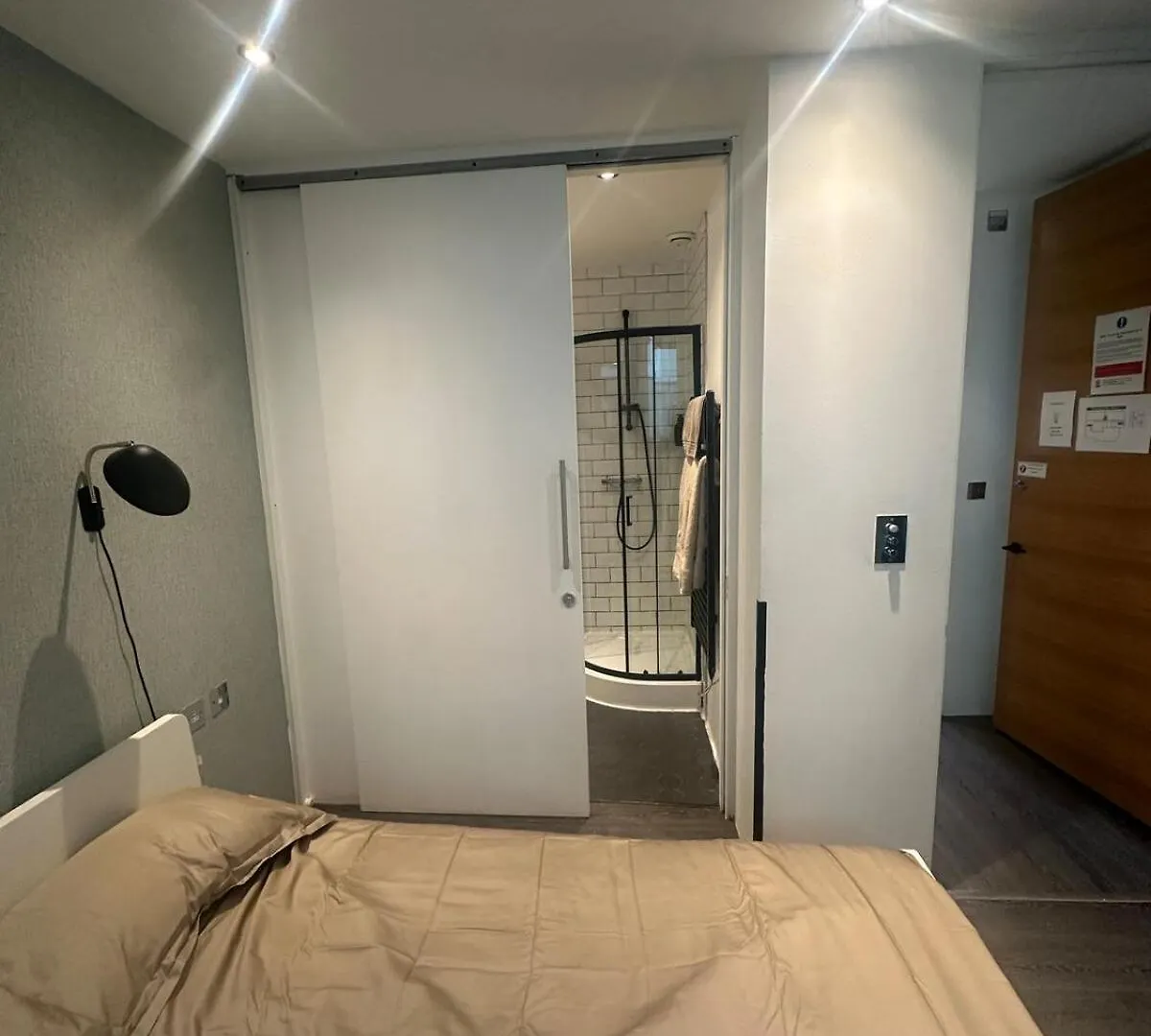 Bright Flat 1 Min To Tower Bridge - Green Views London 0*,