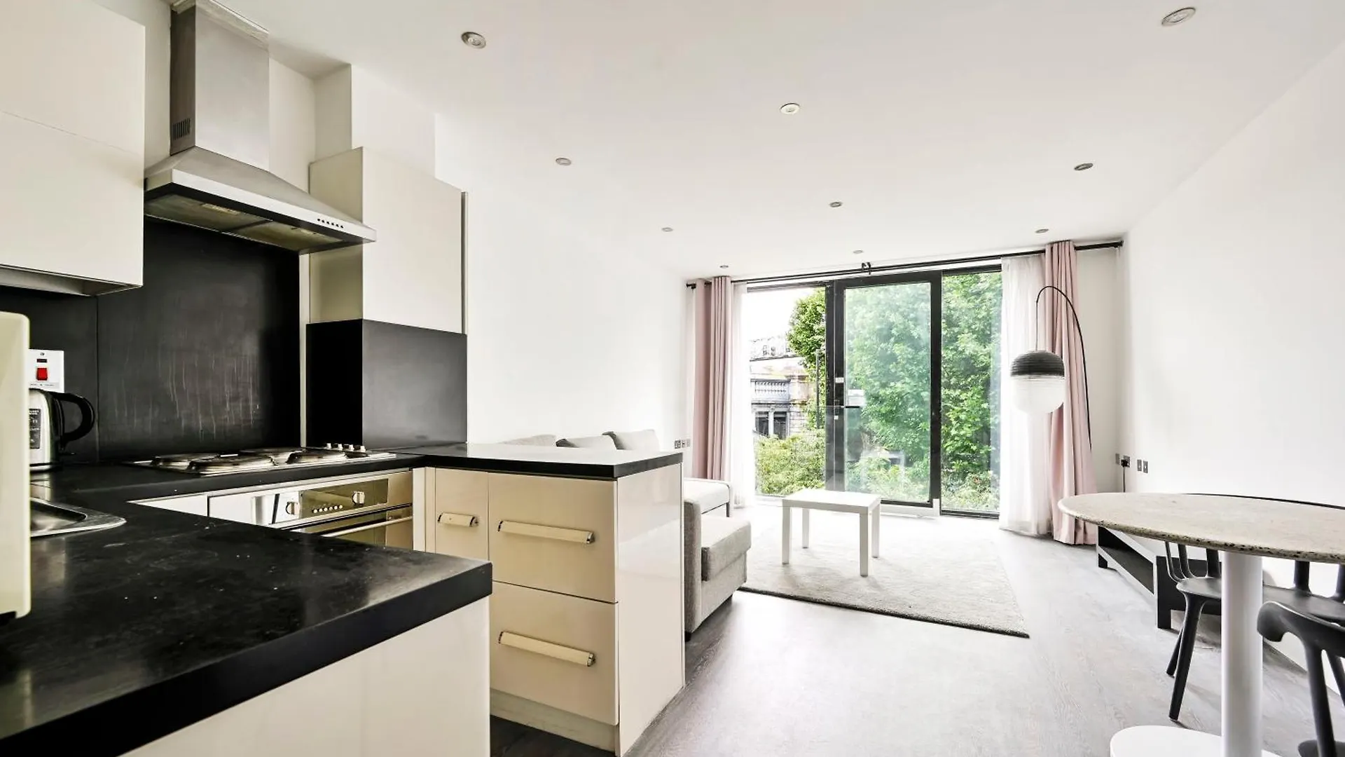 Bright Flat 1 Min To Tower Bridge - Green Views London United Kingdom