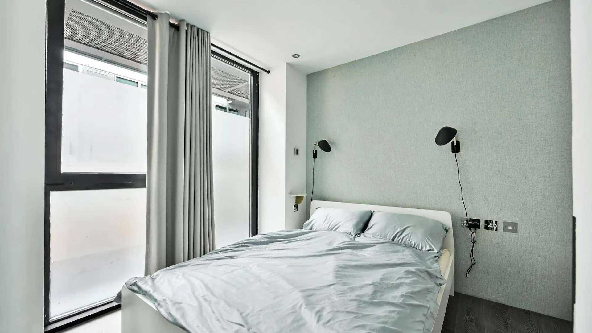 Bright Flat 1 Min To Tower Bridge - Green Views London