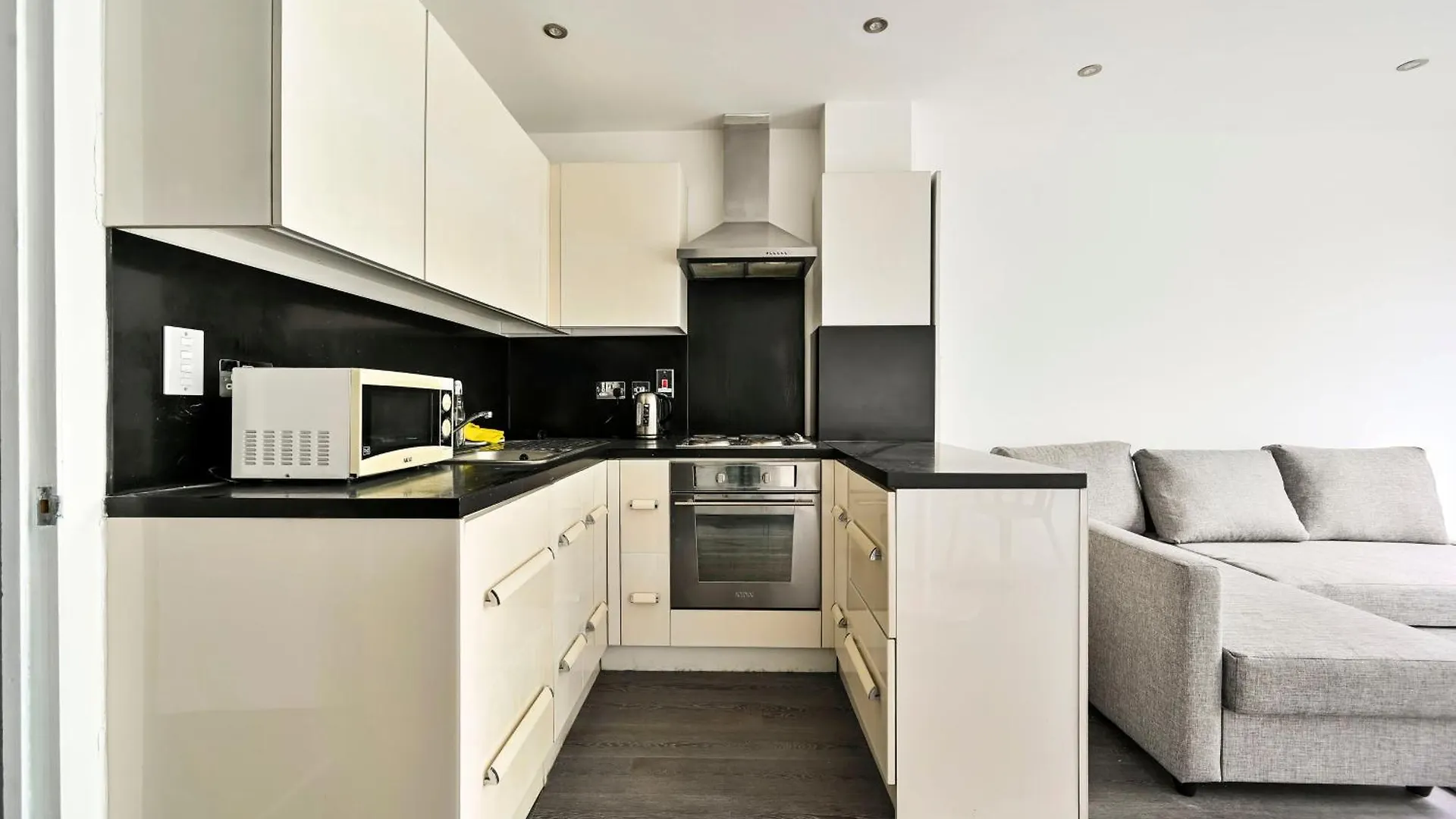 Apartment Bright Flat 1 Min To Tower Bridge - Green Views London