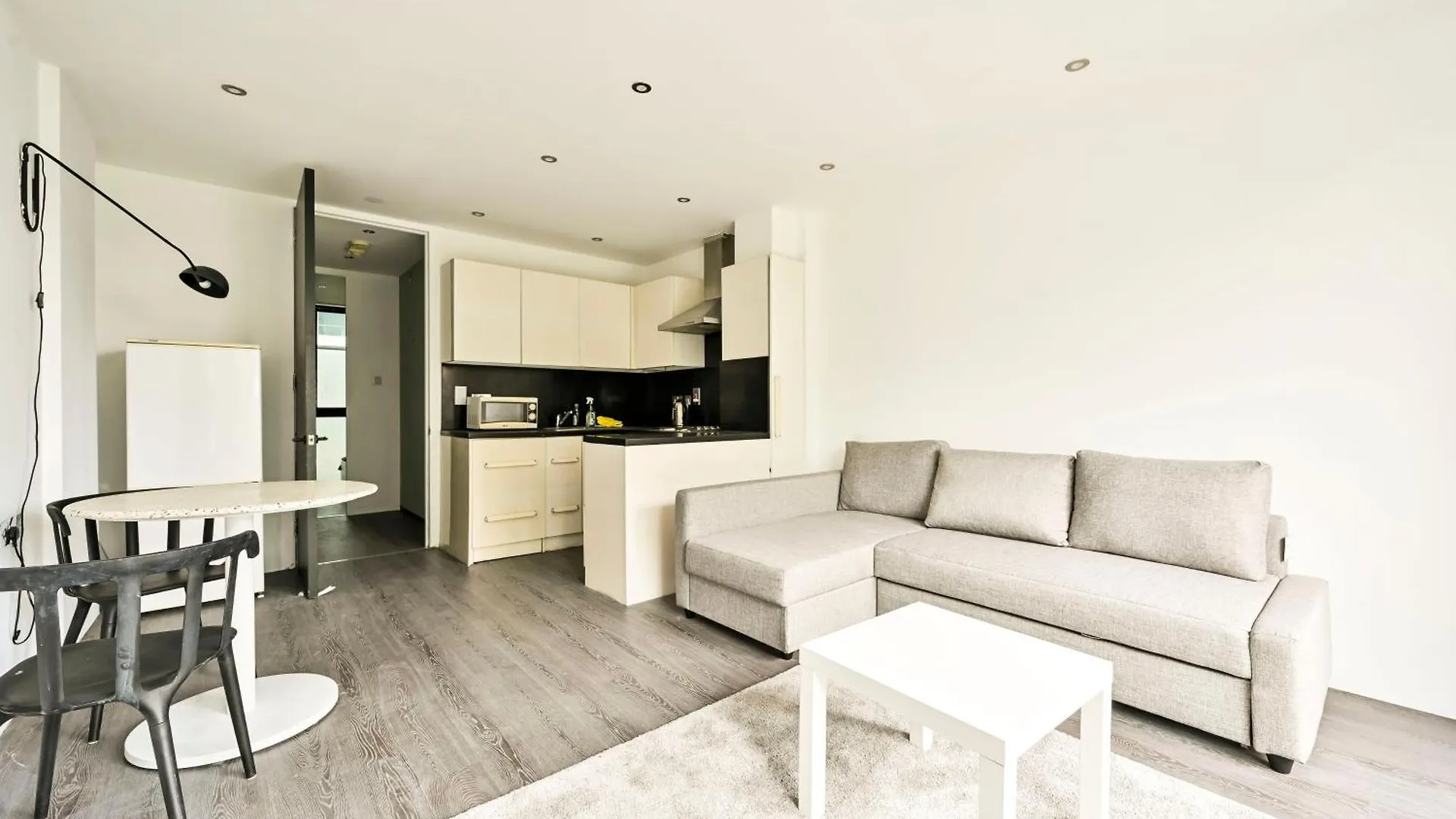 Bright Flat 1 Min To Tower Bridge - Green Views London 0*,