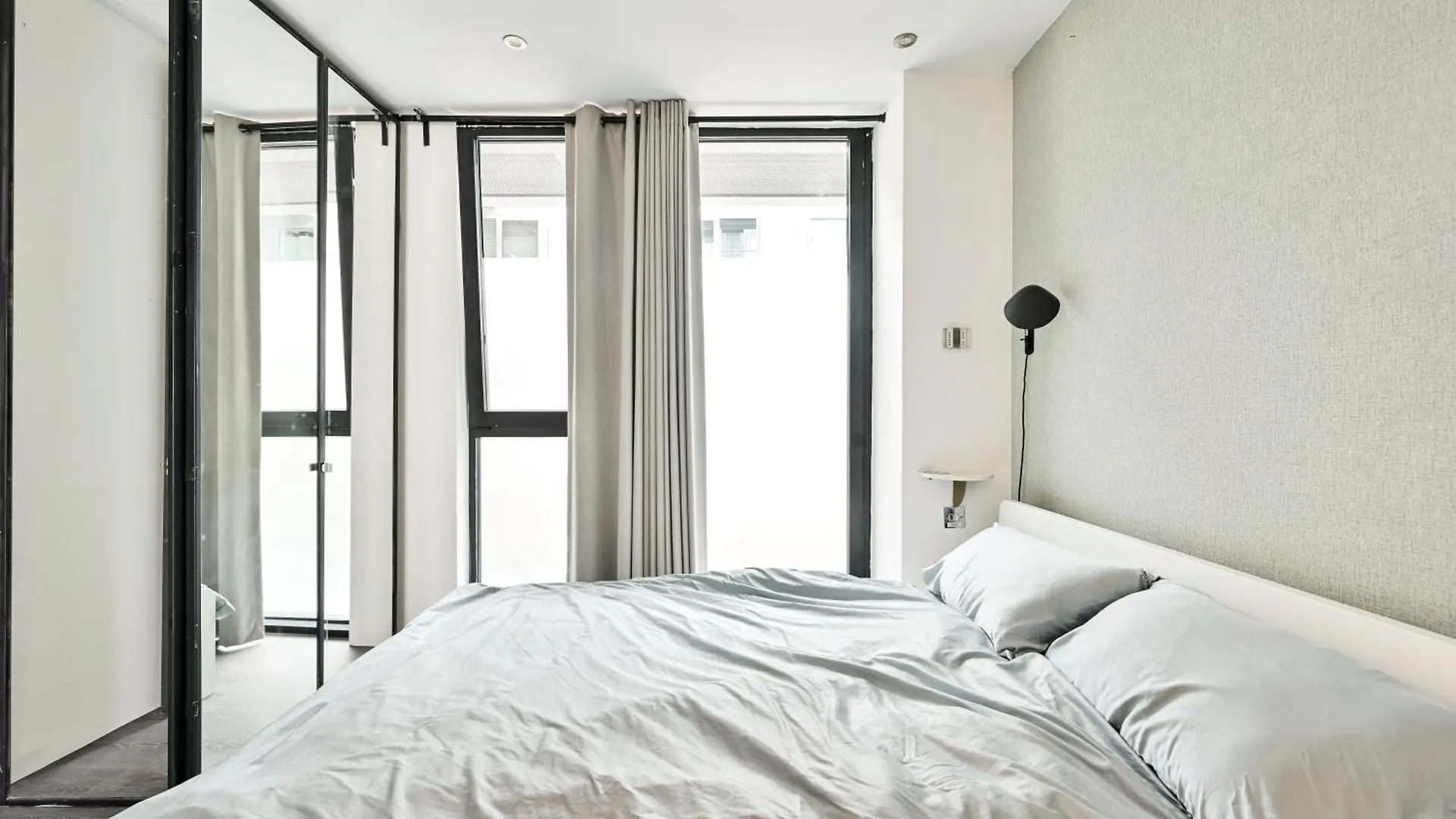 Apartment Bright Flat 1 Min To Tower Bridge - Green Views London